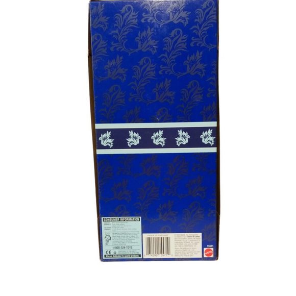 Winter Velvet Barbie #15571 AVON Blue/Silver Gown Vintage 1995 NRFB MINT - Picture 5 of 11